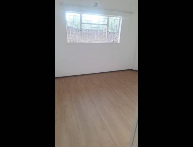 2 BEDROOM PROPERTY TO RENT IN FLORIDA